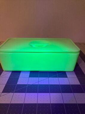 Vintage Jadeite Jeanette Green Urainium Glass 8"X3.5” Refrigerator Dish Lid